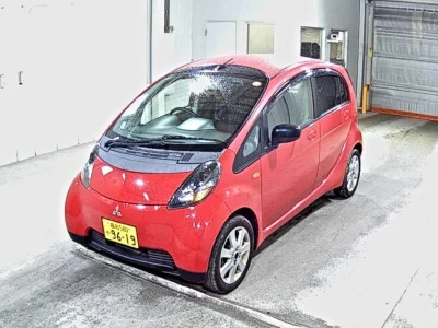 Mitsubishi i