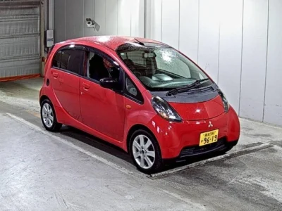 Mitsubishi i