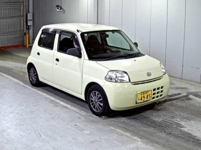 Daihatsu Esse