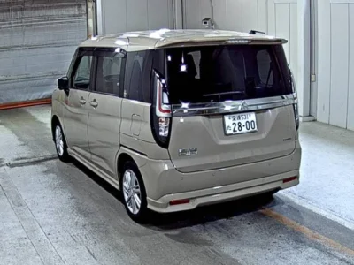 Mitsubishi Delica D:2