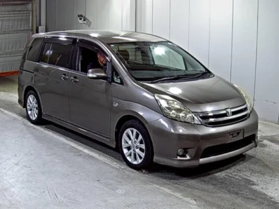 Toyota ISIS