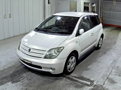 Toyota IST