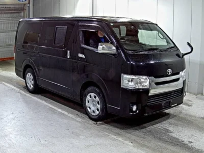 Toyota HiAce Van