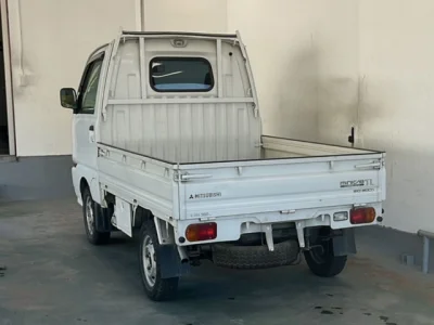 Mitsubishi Minicab Truck