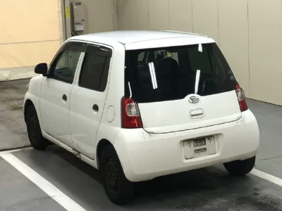 Daihatsu Esse