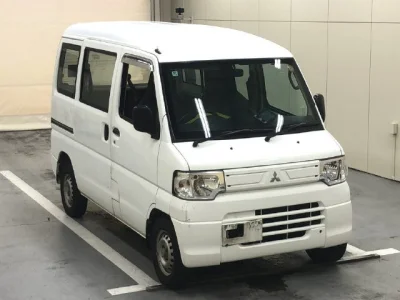 Mitsubishi Minicab Van