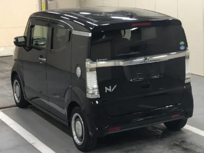 Honda N-Box Slash