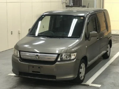 Honda Mobilio Spike