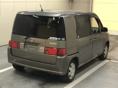 Honda Mobilio Spike