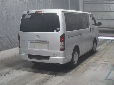 Toyota HiAce Van