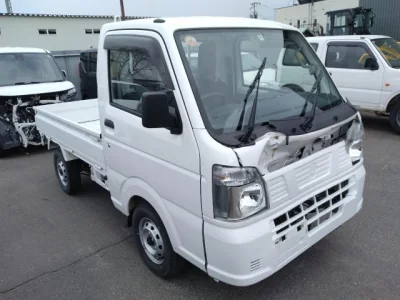Nissan NT100 Clipper