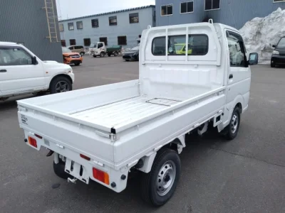 Nissan NT100 Clipper
