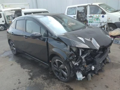 Nissan AURA