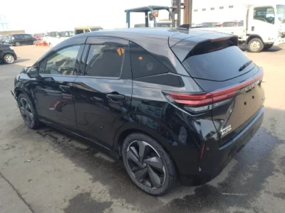 Nissan AURA