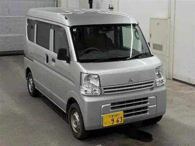 Mitsubishi Minicab Van
