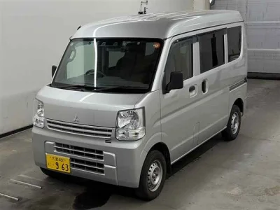 Mitsubishi Minicab Van