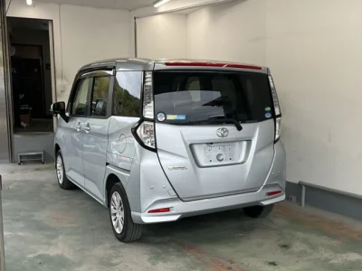 Toyota TANK
