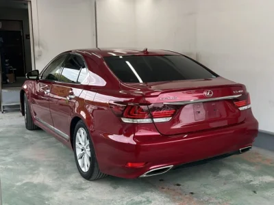 Lexus LS460L