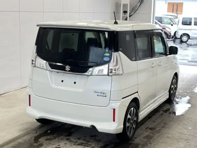 Suzuki Solio