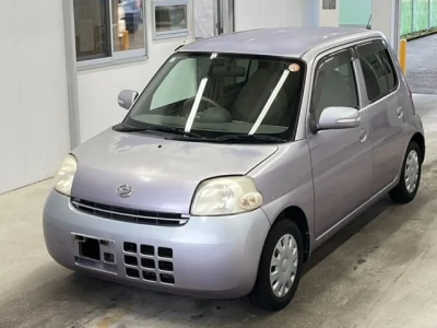Daihatsu Esse
