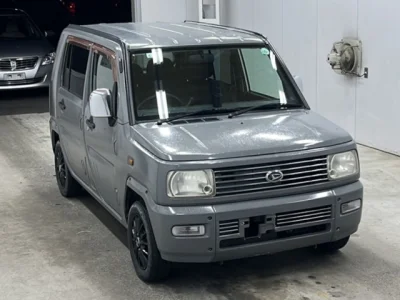 Daihatsu Naked