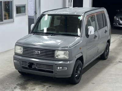 Daihatsu Naked