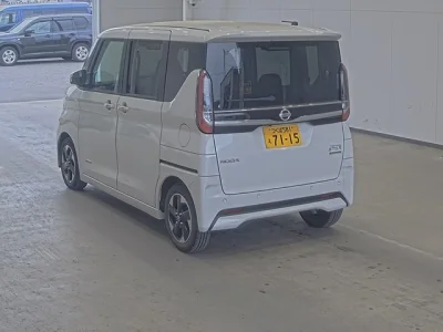 Nissan ROOX
