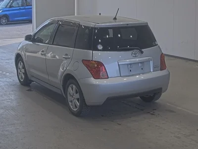 Toyota IST