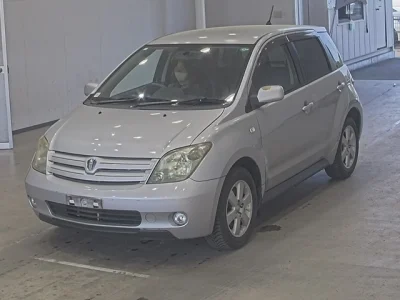 Toyota IST