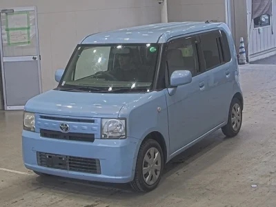 Toyota Pixis Space