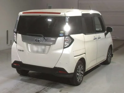 Toyota TANK