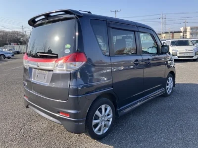 Mitsubishi Delica D:2