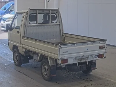 Mitsubishi Minicab Truck