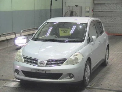 Nissan Tiida