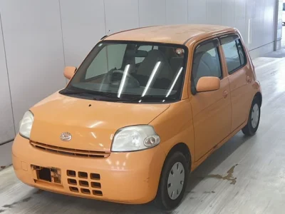 Daihatsu Esse