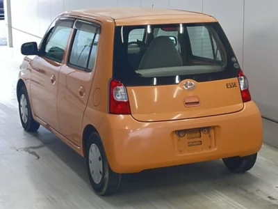 Daihatsu Esse