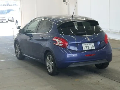 Peugeot 208