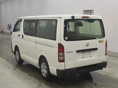 Toyota HiAce Van
