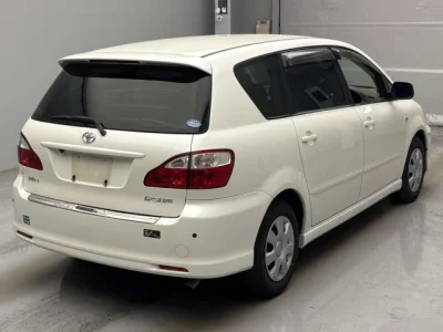 Toyota Ipsum