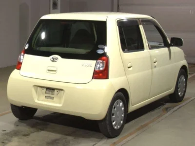 Daihatsu Esse