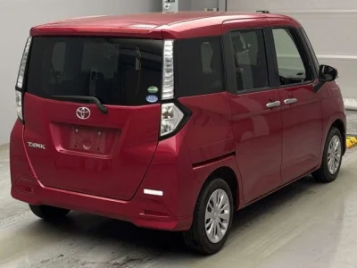 Toyota TANK