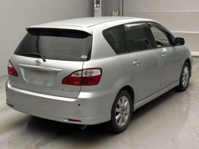 Toyota Ipsum