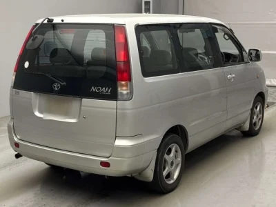 Toyota Lite Ace Noah