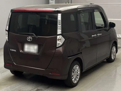 Toyota TANK