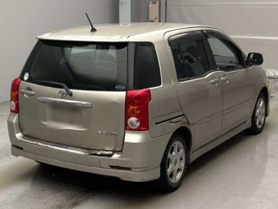 Toyota Raum