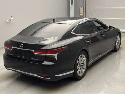 Lexus LS