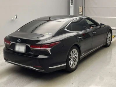 Lexus LS
