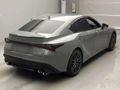 Lexus IS