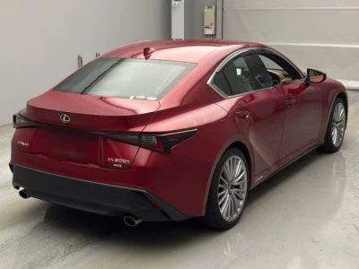 Lexus IS