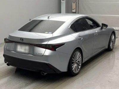 Lexus IS